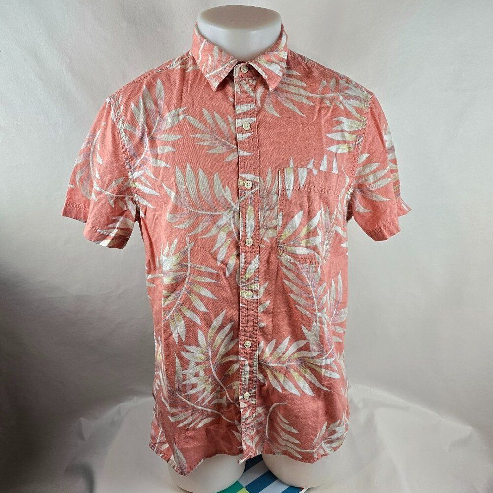 American Eagle Shirt Mens Medium Pink Salmon Button Up Floral Hawaiian Beach